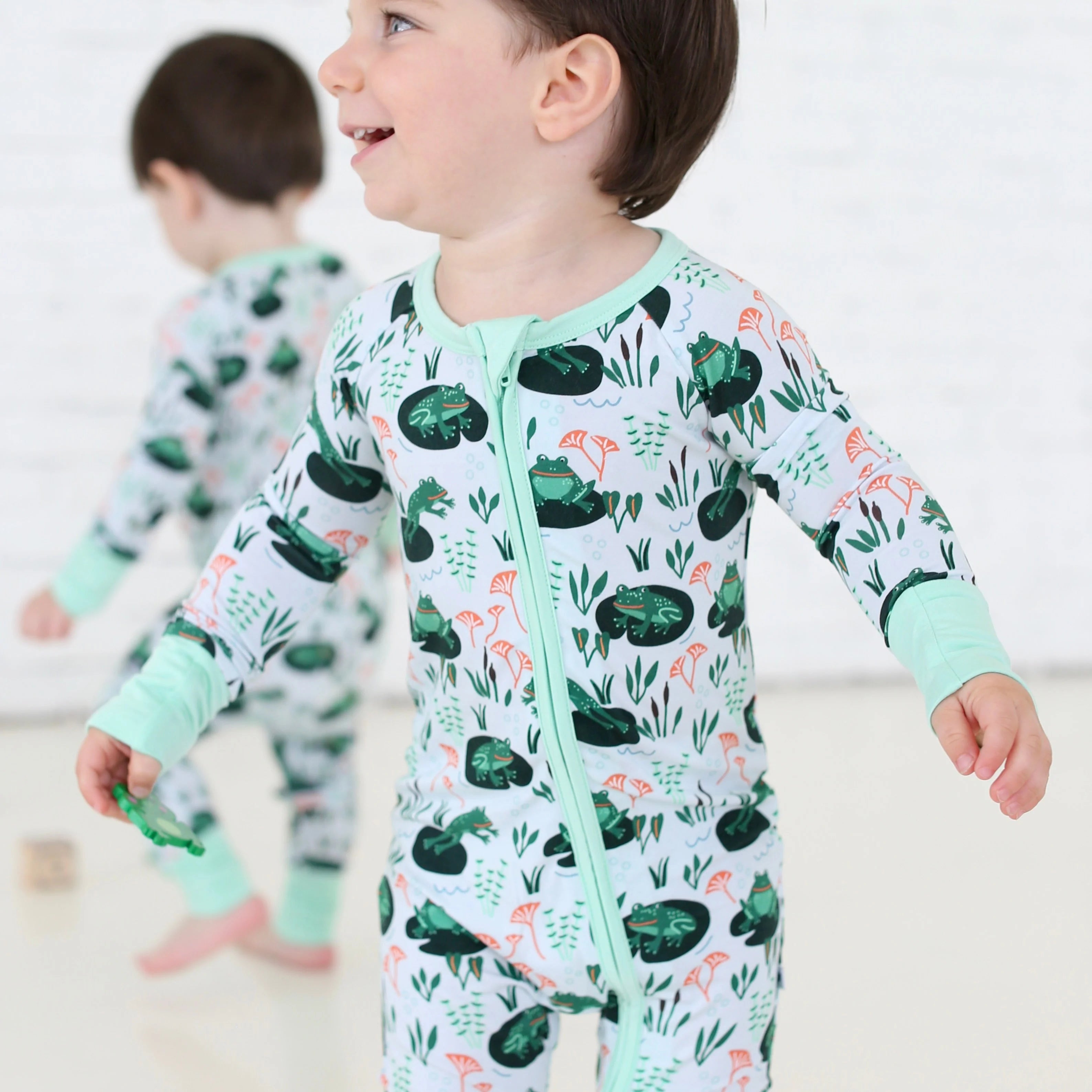 Shiloh & Kate - Jumping Frogs Zipper Onesie