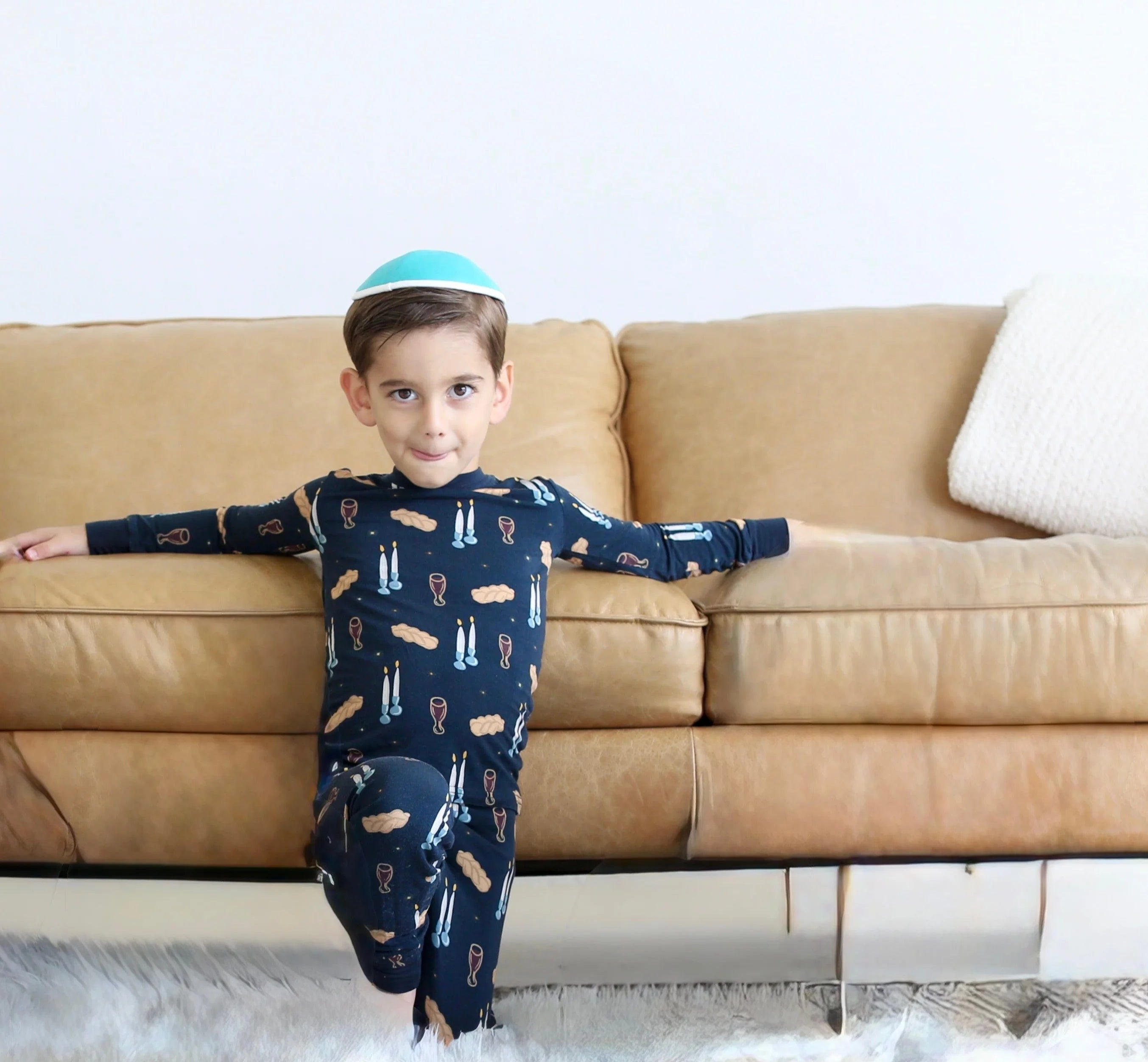 Shiloh & Kate - Shabbat Candles & Challah Two-Piece Sleepwear Set